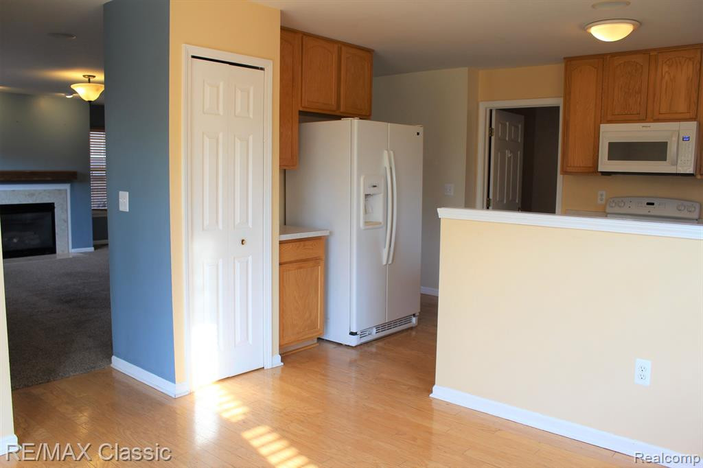 4160 BRIGHTON Lane, Canton, MI 48188 — Photo 11