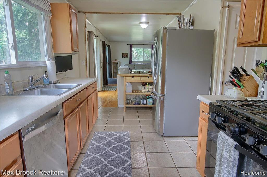 1218 CITY Drive, Ann Arbor, MI 48103 — Photo 14