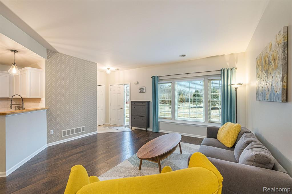 3033 Cloverly Court, Ann Arbor, MI 48108 — Photo 4