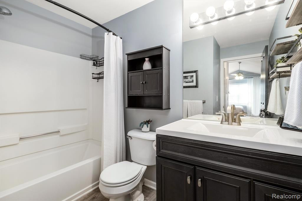 4261 Hampton Ridge Boulevard, Howell, MI 48843 — Photo 12