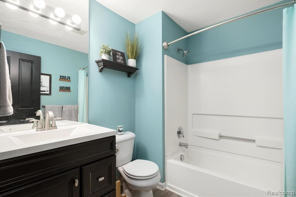 4261 Hampton Ridge Boulevard, Howell, MI 48843 — Photo 14