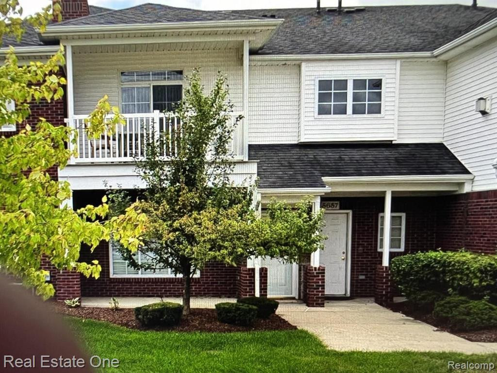 5739 TWIN OAKS Drive, Sterling Heights, MI 48314 — Photo 2
