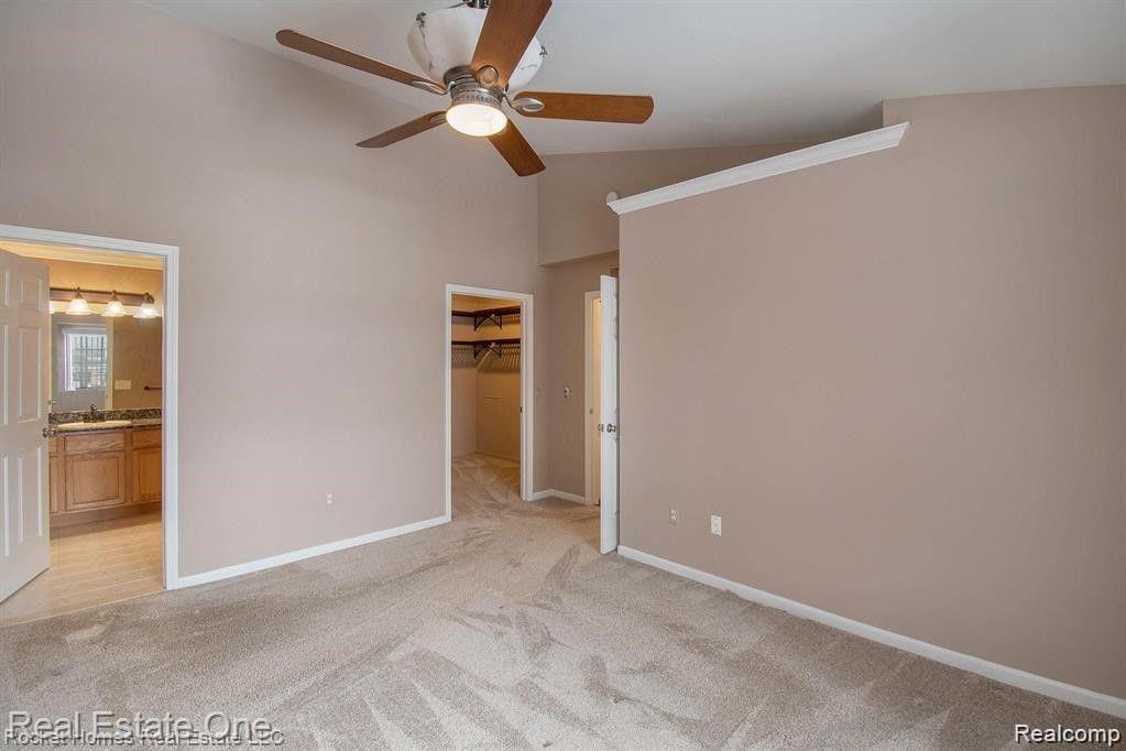 5739 TWIN OAKS Drive, Sterling Heights, MI 48314 — Photo 8
