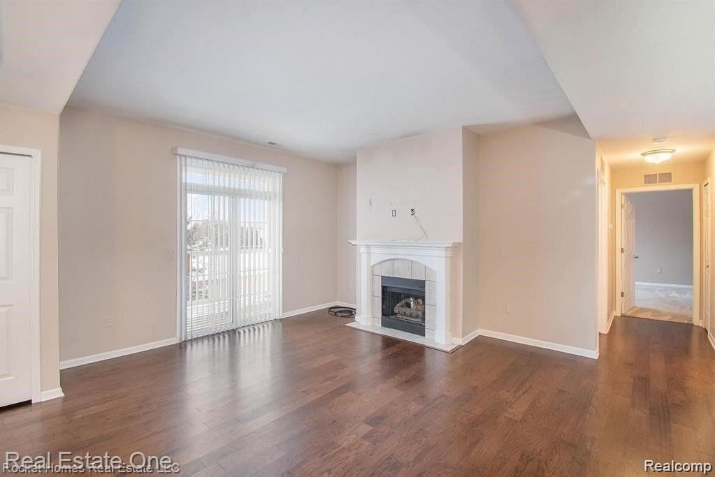 5739 TWIN OAKS Drive, Sterling Heights, MI 48314 — Photo 11