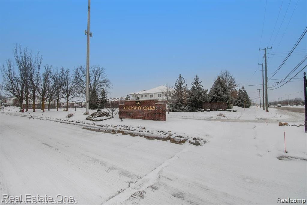 5739 TWIN OAKS Drive, Sterling Heights, MI 48314 — Photo 23