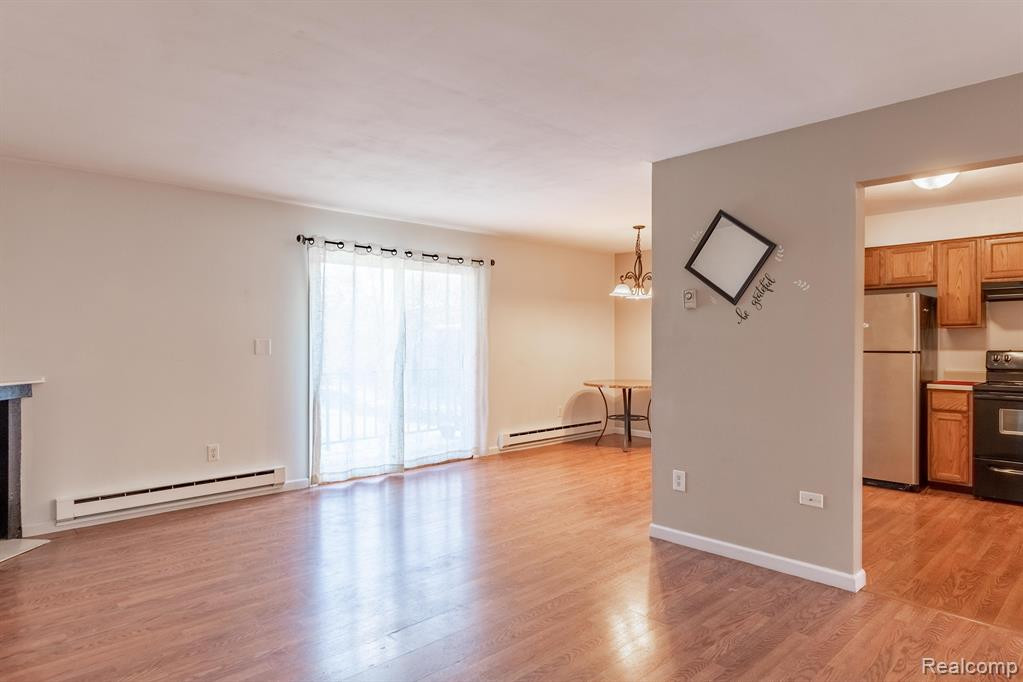 7572 WOODVIEW #4 Street, 103, Westland, MI — Photo 4