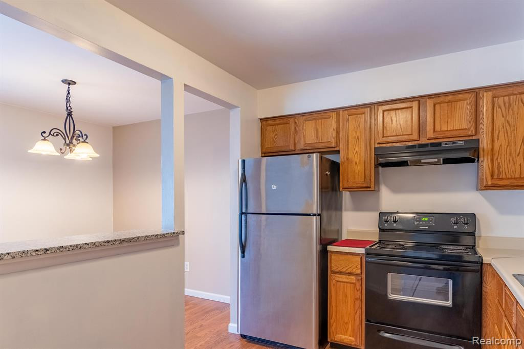 7572 WOODVIEW #4 Street, 103, Westland, MI — Photo 12