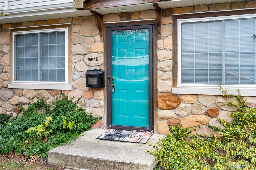16615 TERRACE VILLAGE Drive, Taylor, MI 48180 — Photo 3