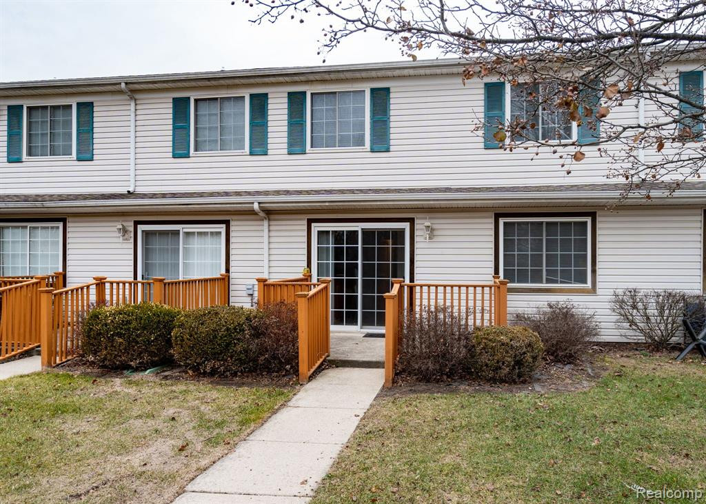 16615 TERRACE VILLAGE Drive, Taylor, MI 48180 — Photo 20