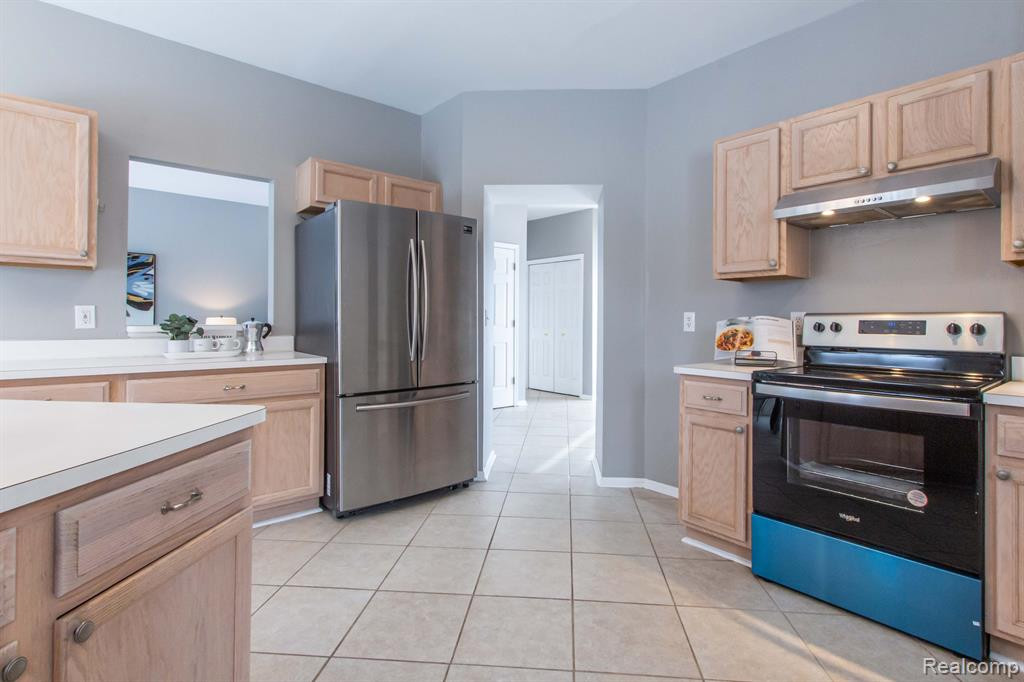 4333 WOODSTREAM Drive, Ypsilanti, MI 48197 — Photo 15