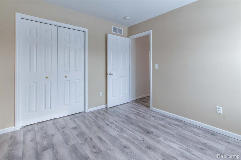 4333 WOODSTREAM Drive, Ypsilanti, MI 48197 — Photo 26