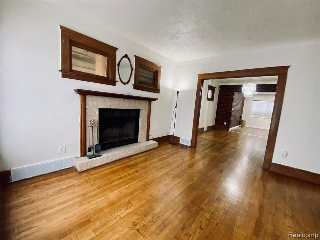 5370 SEEBALDT Street, Detroit, MI 48204 — Photo 3