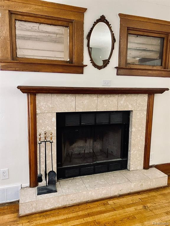 5370 SEEBALDT Street, Detroit, MI 48204 — Photo 8