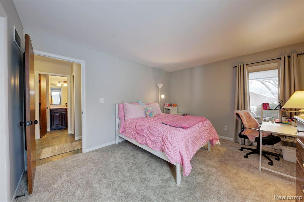 567 PARK Place, Saline, MI 48176 — Photo 14