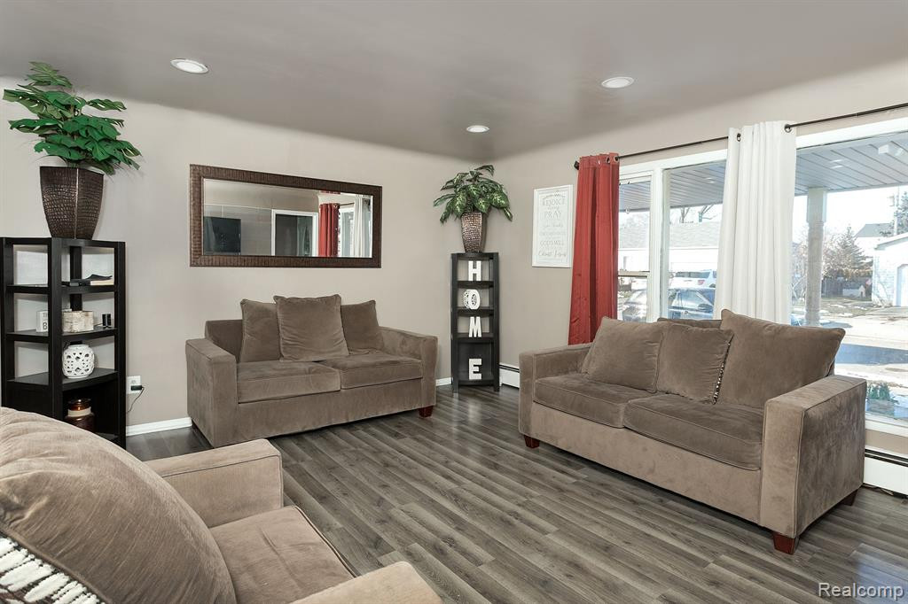 8108 FORD Avenue, Warren, MI 48089 — Photo 2