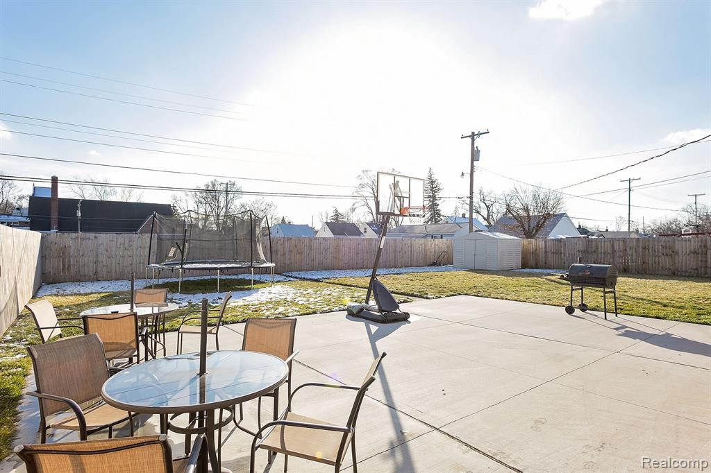 8108 FORD Avenue, Warren, MI 48089 — Photo 16