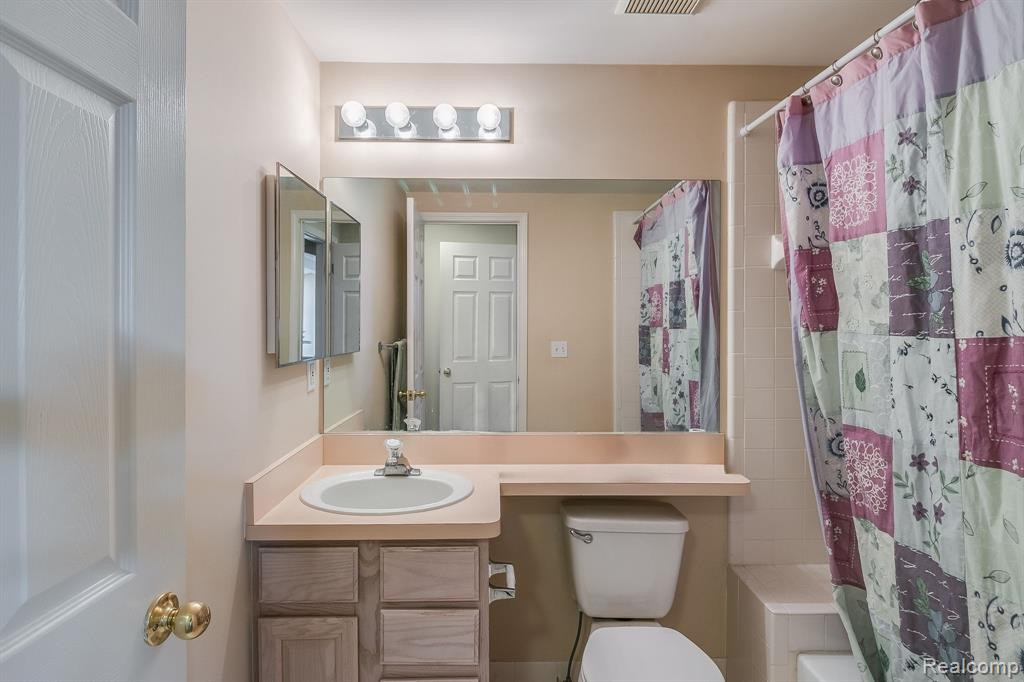 7519 Green Meadow Lane, Canton, MI 48187 — Photo 17