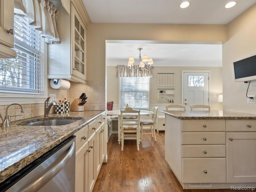551 Bird Avenue, Birmingham, MI 48009 — Photo 25