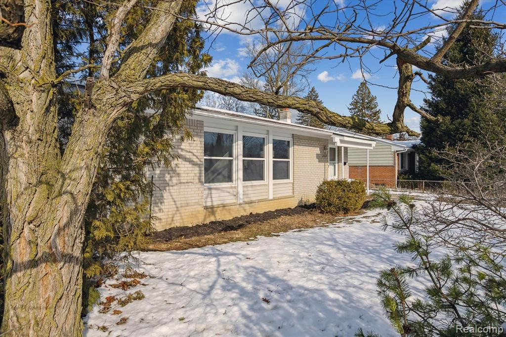 2867 MARSHALL Street, Ann Arbor, MI 48108 — Photo 2