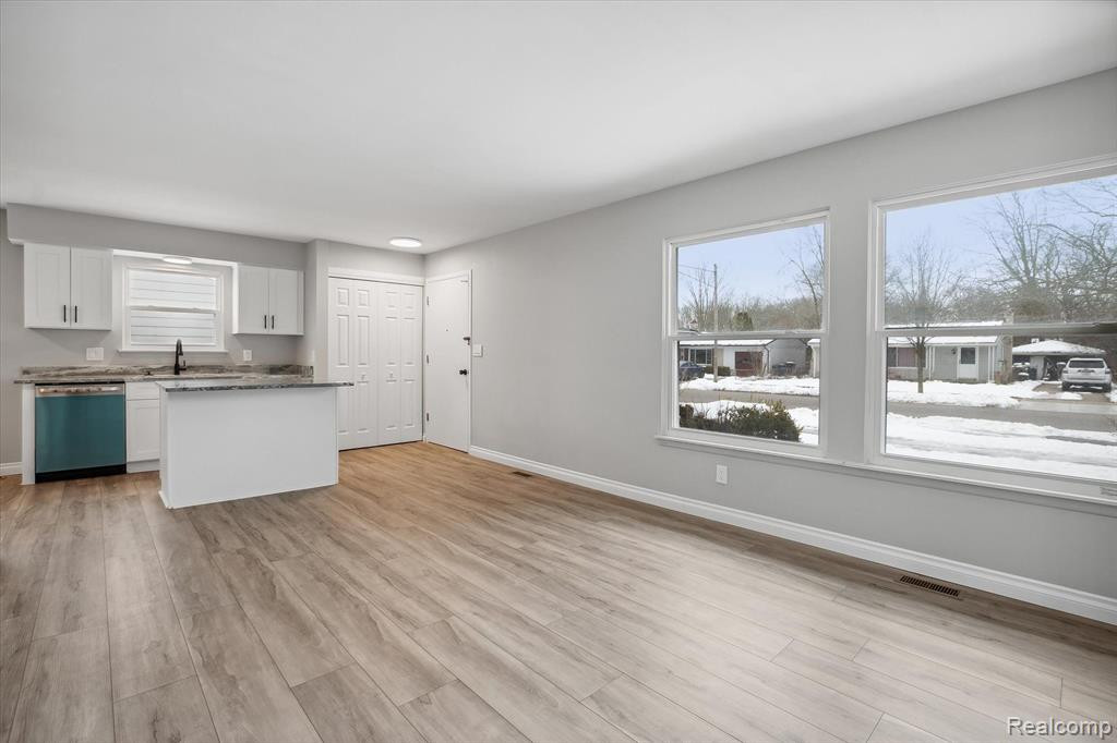 2867 MARSHALL Street, Ann Arbor, MI 48108 — Photo 5