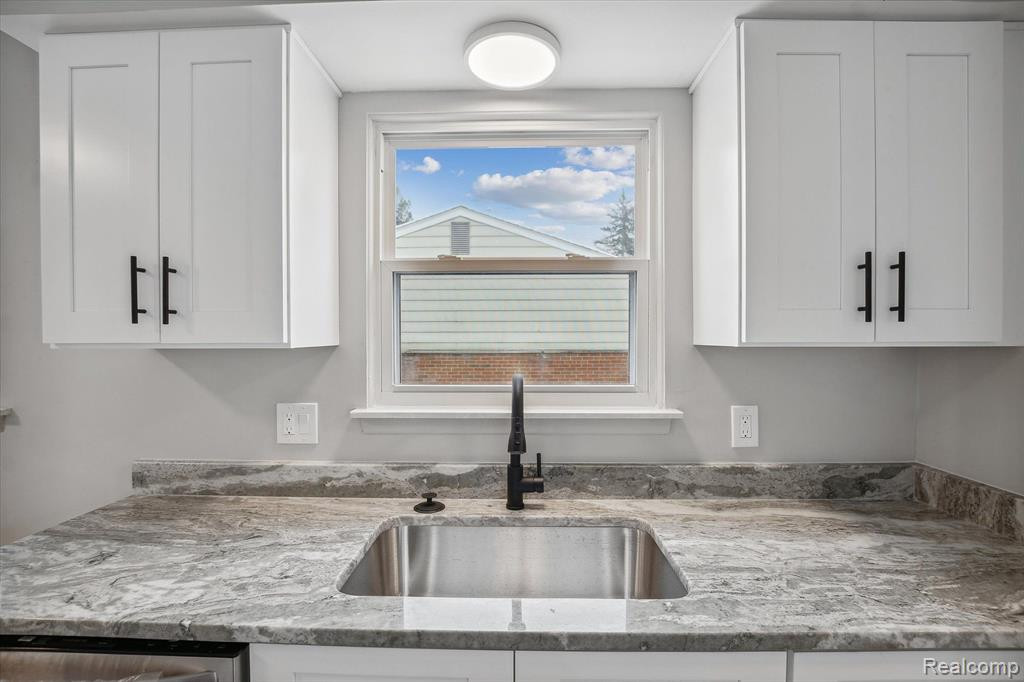 2867 MARSHALL Street, Ann Arbor, MI 48108 — Photo 12
