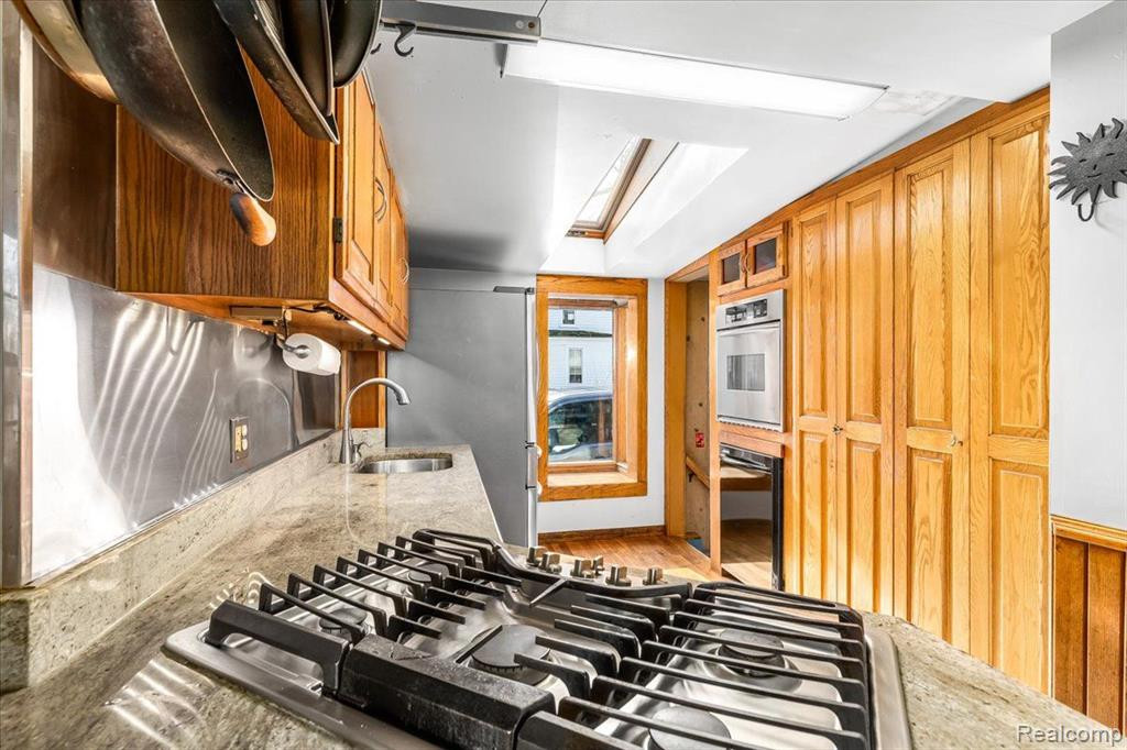 519 6TH Street, Ann Arbor, MI 48103 — Photo 12