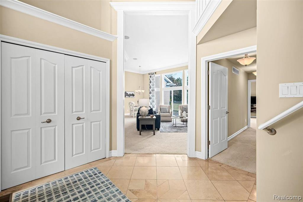 10197 CLARKSHIRE Court, South Lyon, MI 48178 — Photo 5