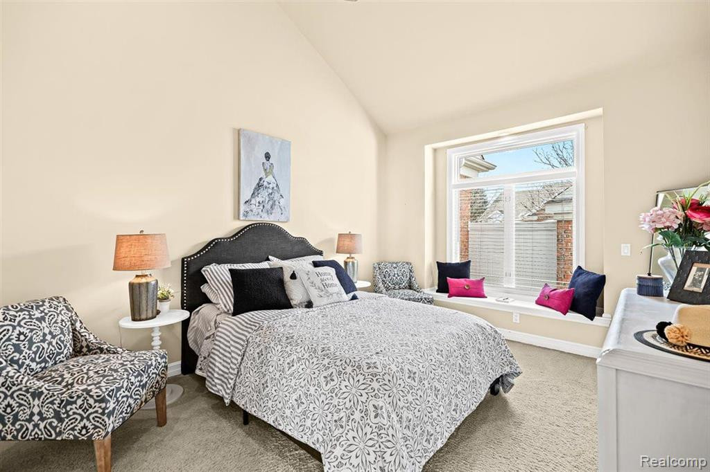 10197 CLARKSHIRE Court, South Lyon, MI 48178 — Photo 18