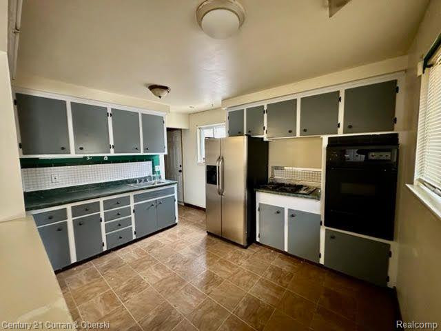 6130 WHITEFIELD Street, Dearborn Heights, MI 48127 — Photo 4