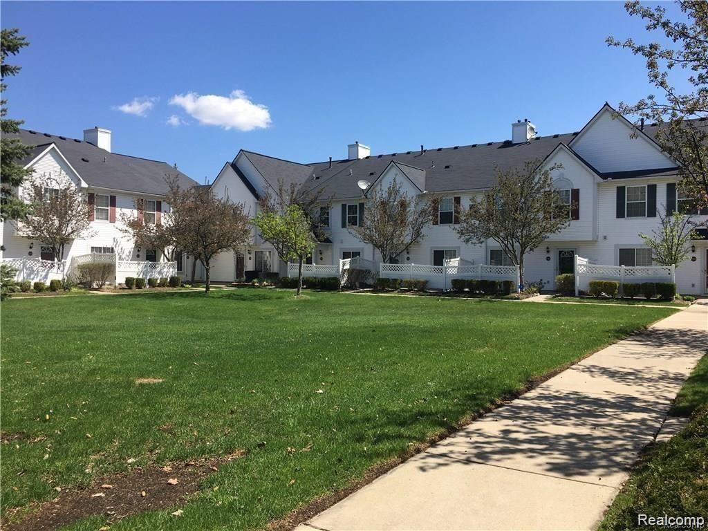 22349 ATLANTIC POINTE, Farmington Hills, MI 48336 — Photo 2