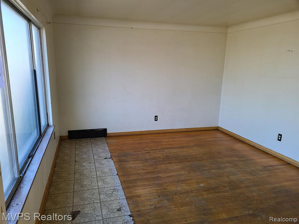 8136 ALMONT Street, Detroit, MI 48234 — Photo 6