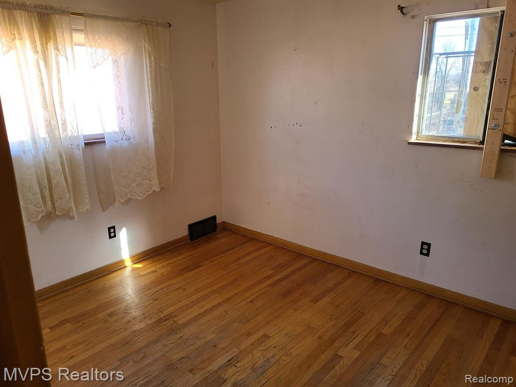 8136 ALMONT Street, Detroit, MI 48234 — Photo 12