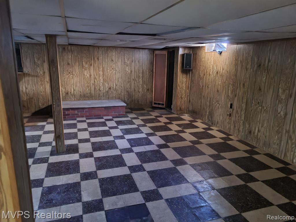8136 ALMONT Street, Detroit, MI 48234 — Photo 14
