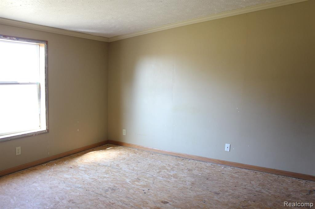 18247 EAST Road, New Lothrop, MI 48460 — Photo 6