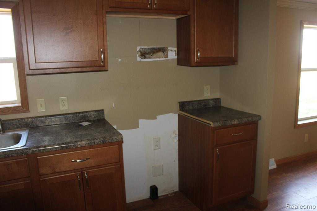 18247 EAST Road, New Lothrop, MI 48460 — Photo 9