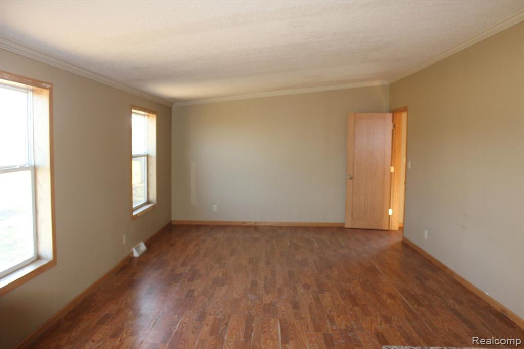 18247 EAST Road, New Lothrop, MI 48460 — Photo 10