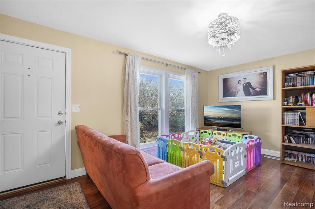 6733 Ardsley Drive, Canton, MI 48187 — Photo 5