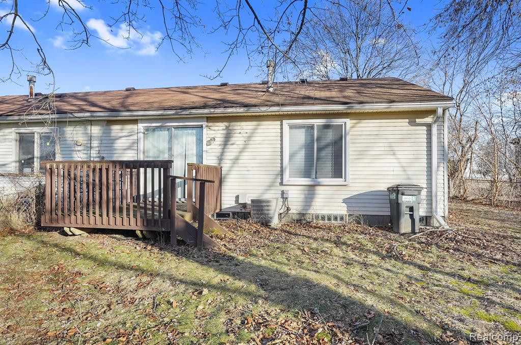 6733 Ardsley Drive, Canton, MI 48187 — Photo 23