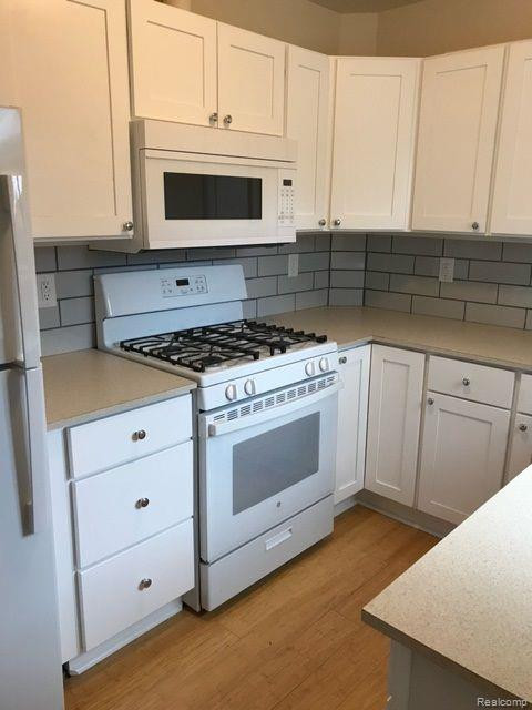 3555 OAKWOOD Street, Ann Arbor, MI 48104 — Photo 4