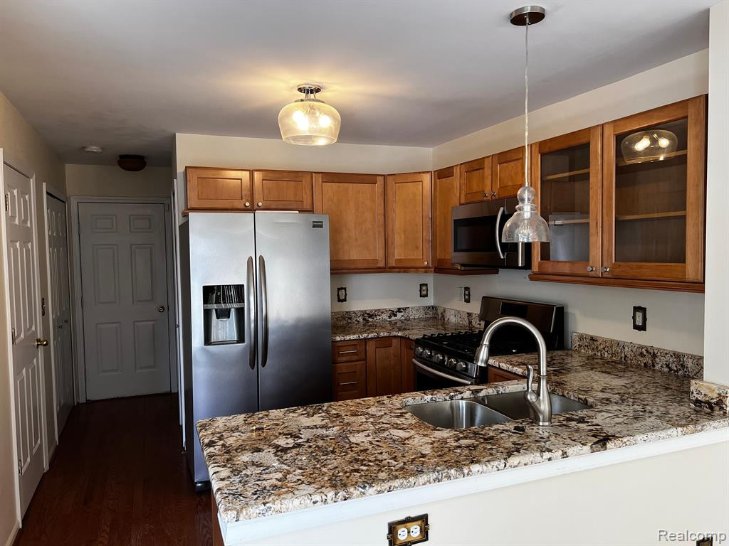 17437 GATEWAY Circle, Southfield, MI 48075 — Photo 6