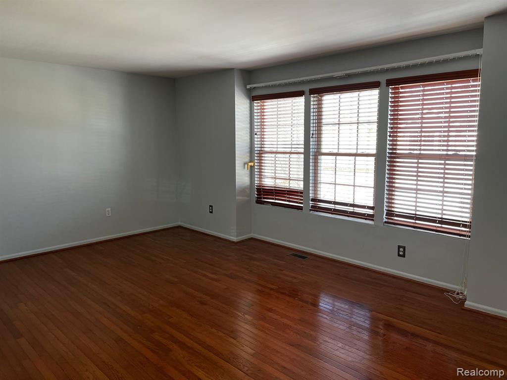 17437 GATEWAY Circle, Southfield, MI 48075 — Photo 26