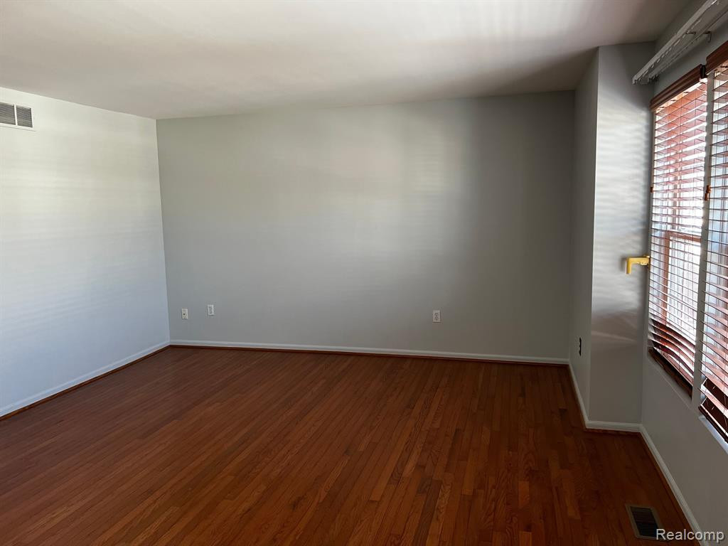 17437 GATEWAY Circle, Southfield, MI 48075 — Photo 32