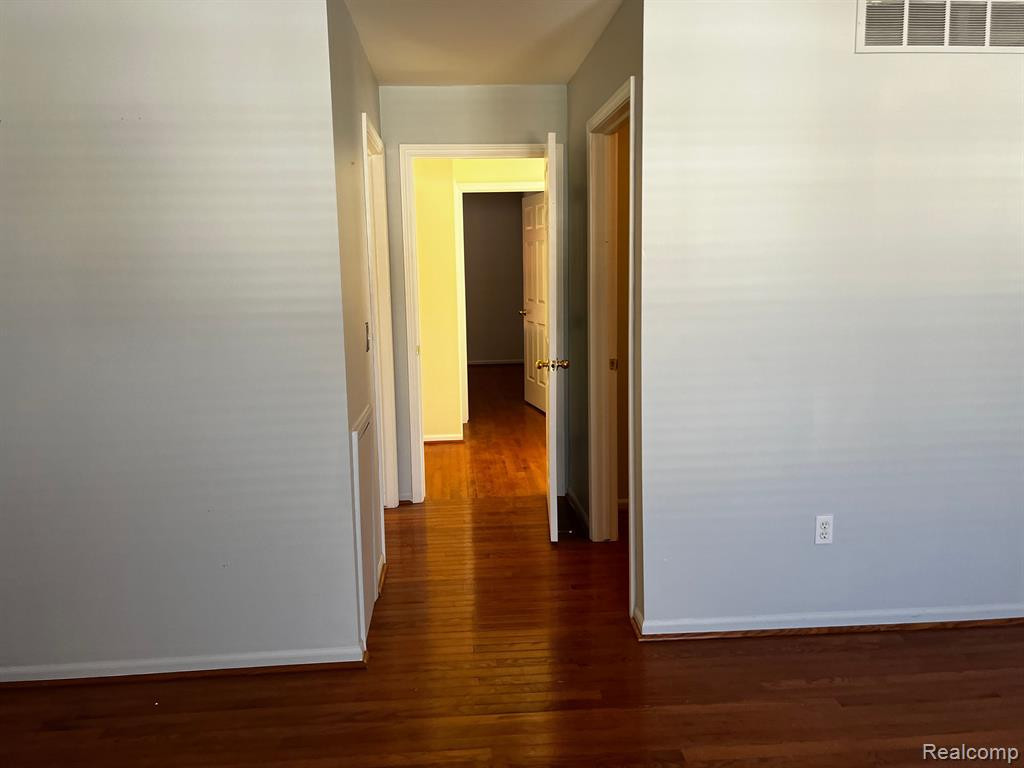 17437 GATEWAY Circle, Southfield, MI 48075 — Photo 33