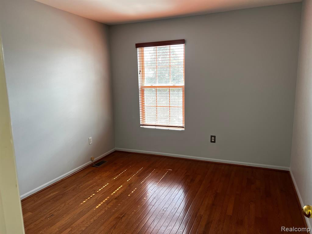 17437 GATEWAY Circle, Southfield, MI 48075 — Photo 38
