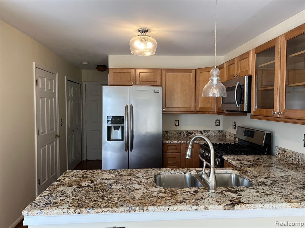 17437 GATEWAY Circle, Southfield, MI 48075 — Photo 47