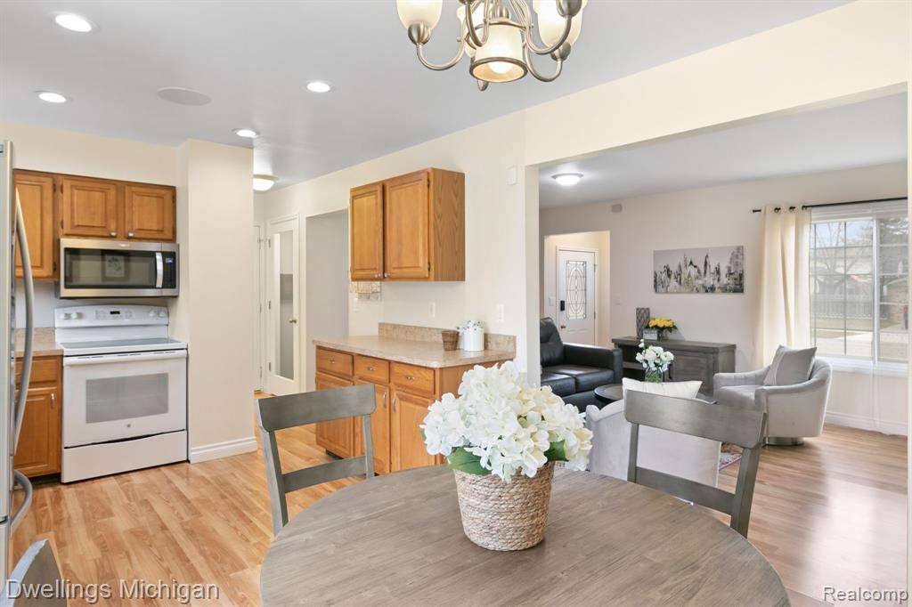 1427 WILLARD Drive, Canton, MI 48187 — Photo 20