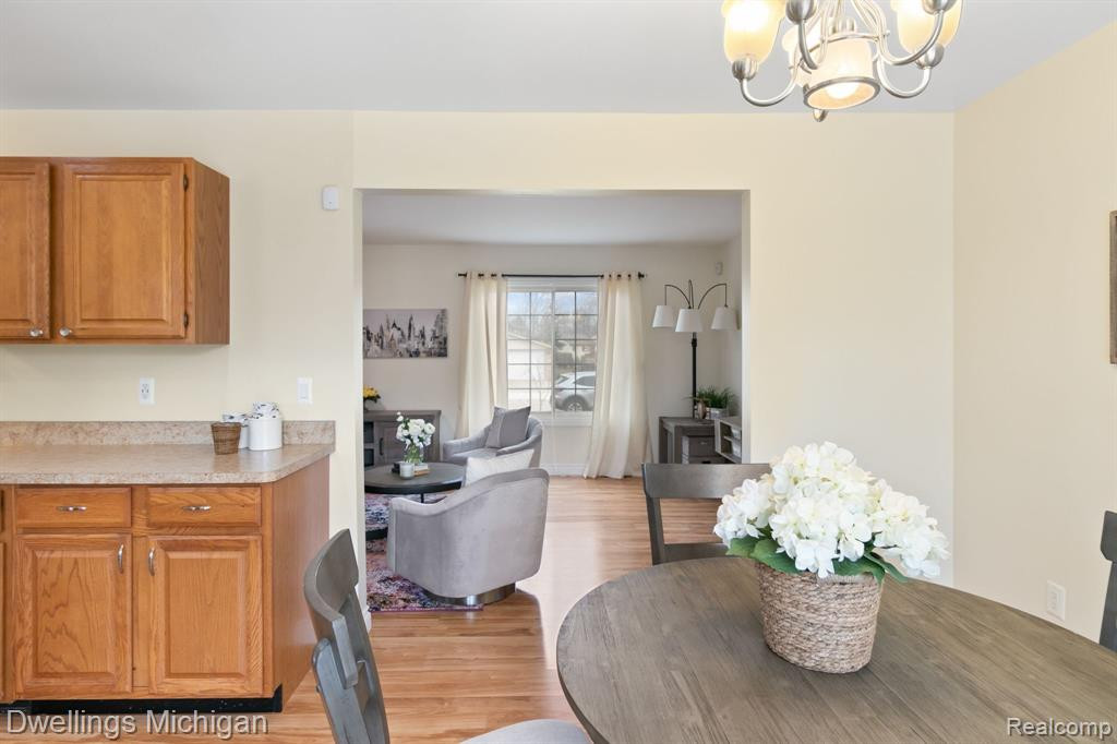1427 WILLARD Drive, Canton, MI 48187 — Photo 25