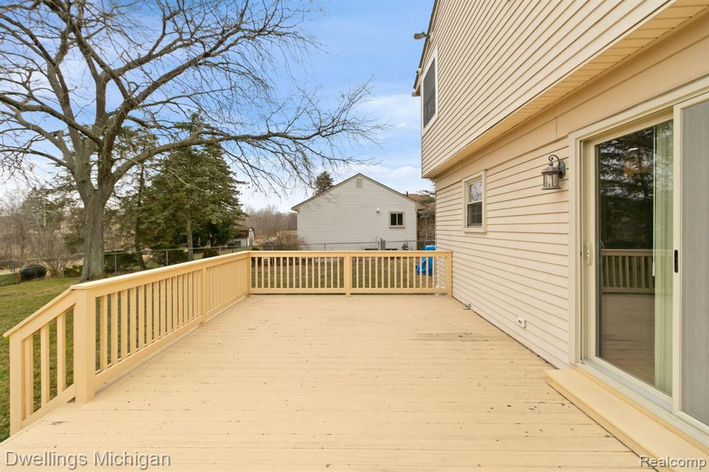 1427 WILLARD Drive, Canton, MI 48187 — Photo 27