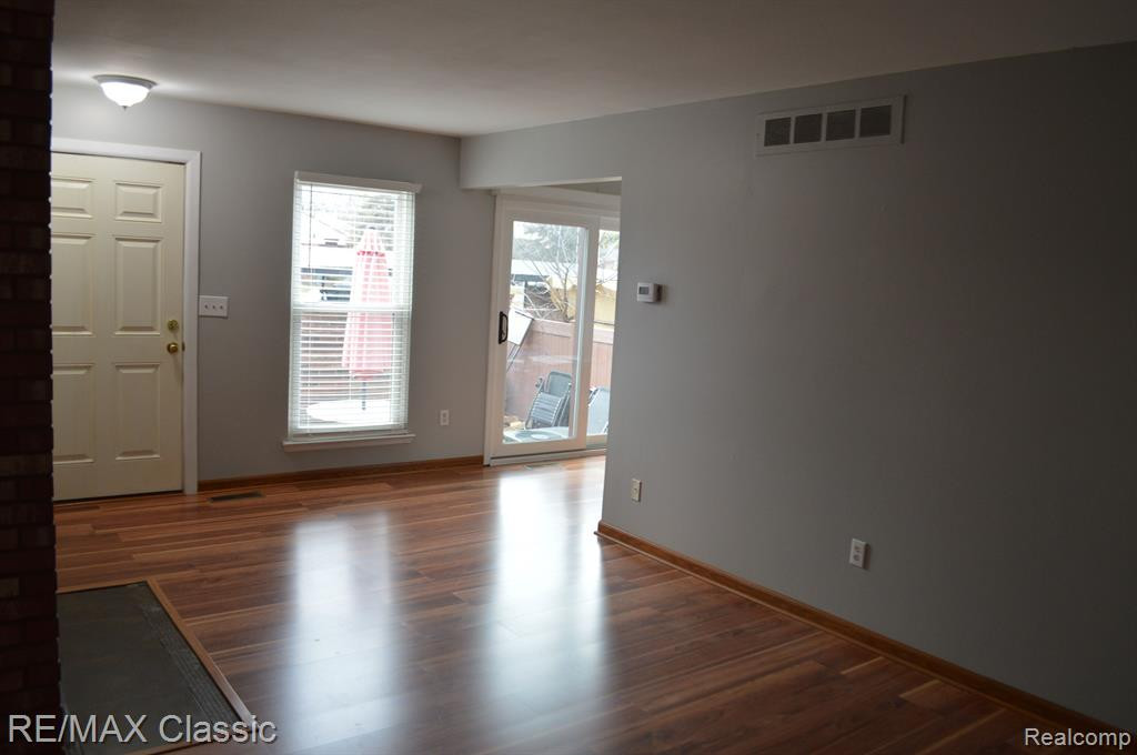 41029 SOUTHWIND Drive, Canton, MI 48188 — Photo 4