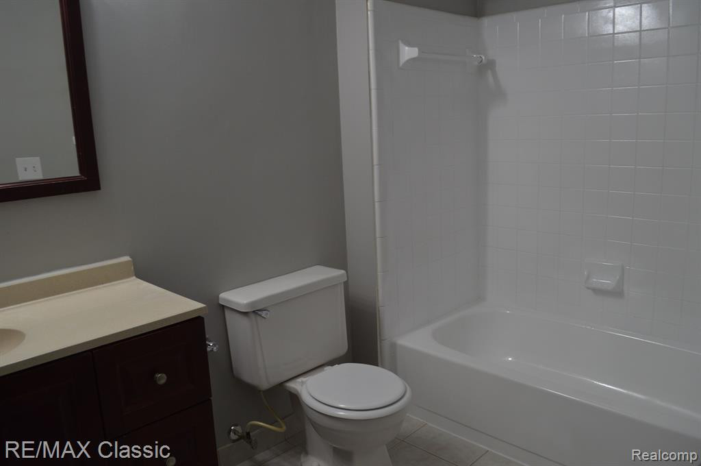 41029 SOUTHWIND Drive, Canton, MI 48188 — Photo 13